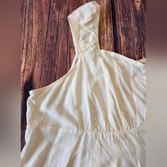 Torrid Plus Size 4X Challis Corset Top Ivory dew Smocked Back New w/ Tags - Picture 10 of 12